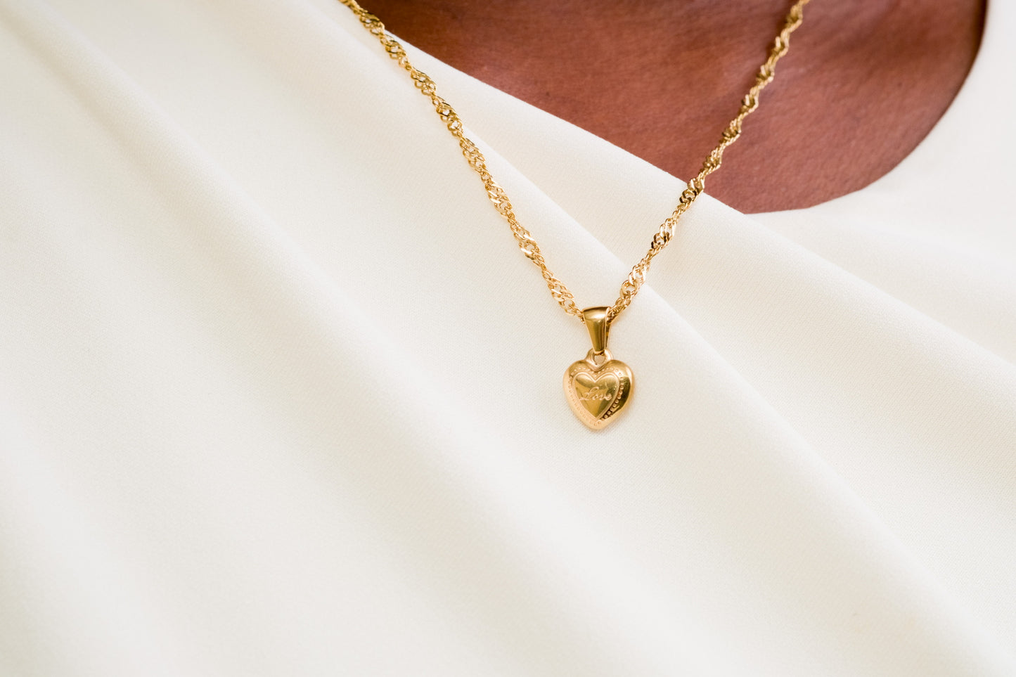 Amour Necklace