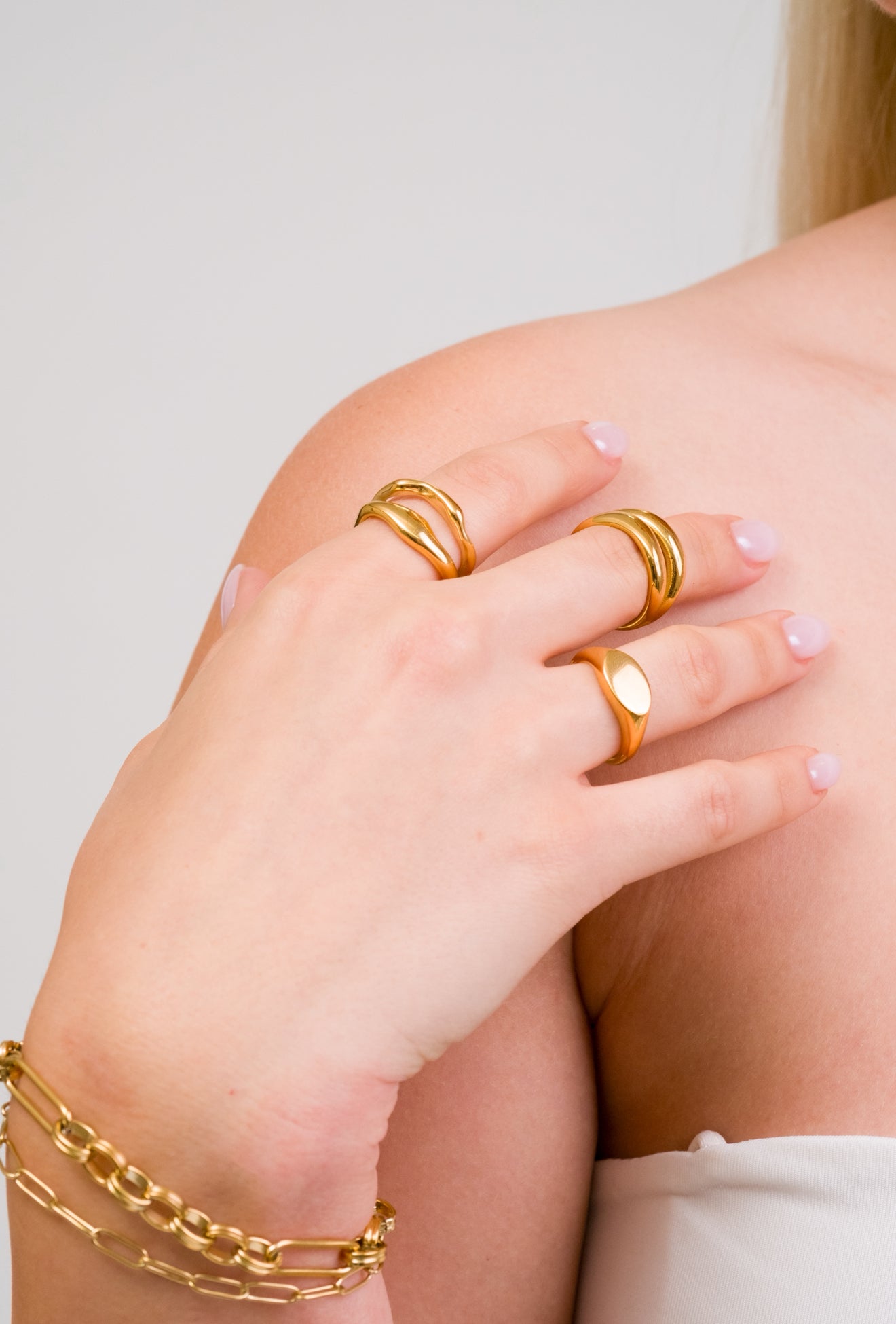 Serene Ring